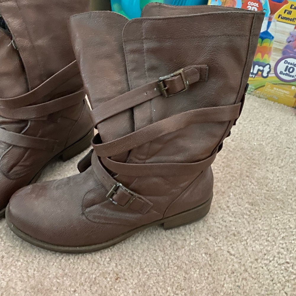 Motorcycle style flat calf length boot